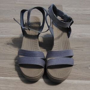 Crocs Blue Leigh Wedge Sandals Women's Size 8W